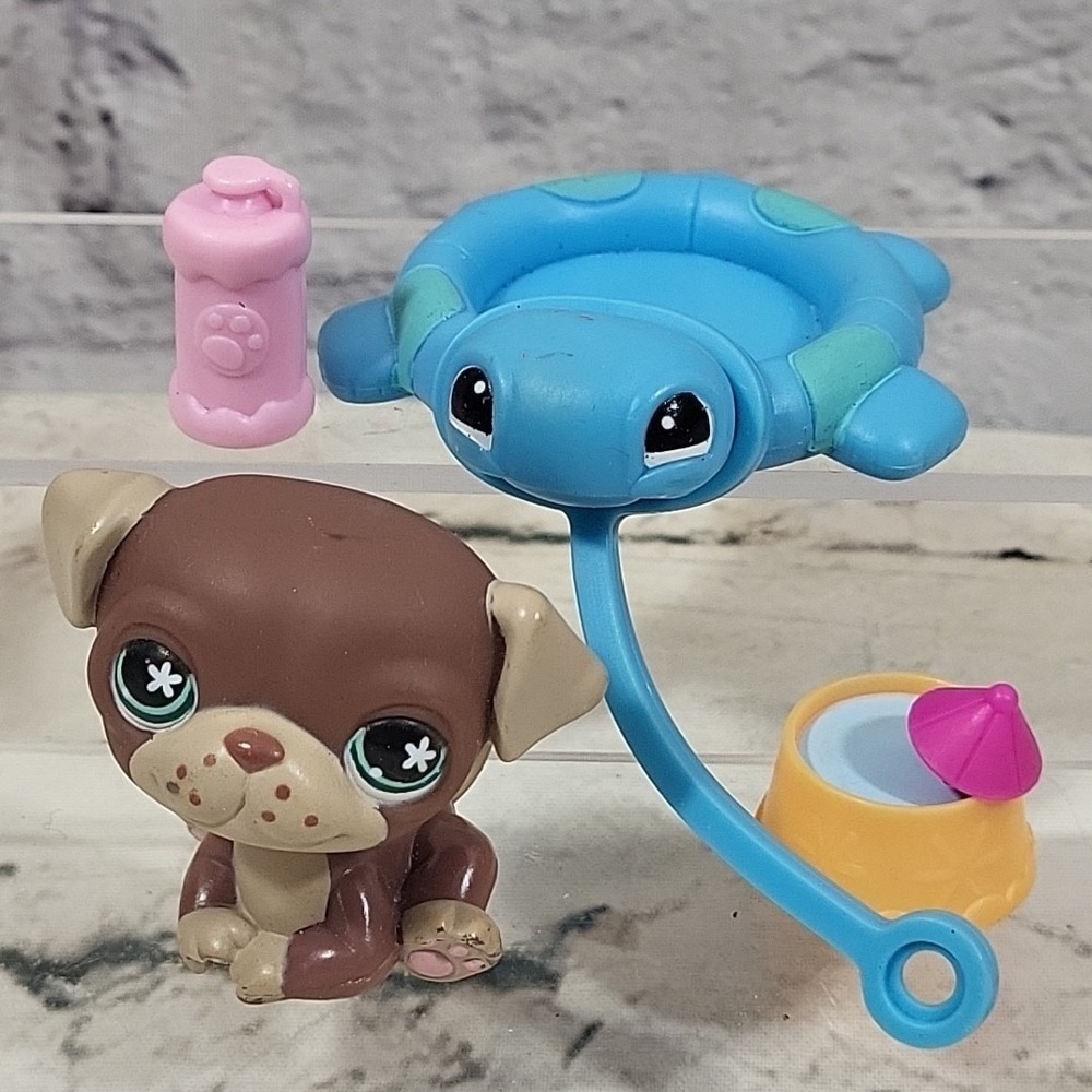 Littlest Pet Shop Figure Pug Puppy‎ Dog 889 Lot W/ Accessories Pool Float Turtle